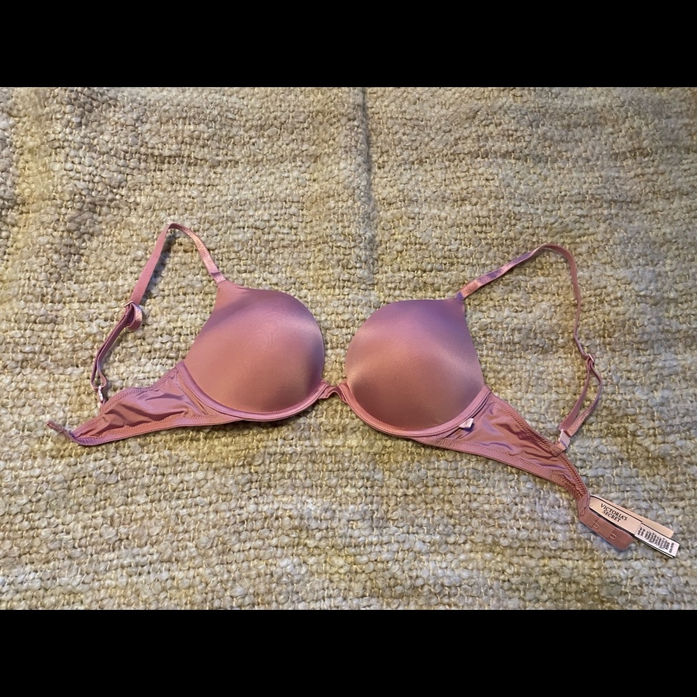 Beautiful 32 D Victoria Secret Bra